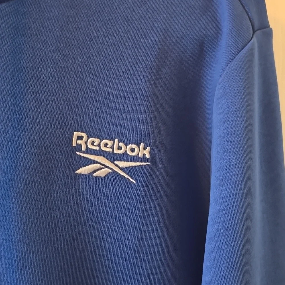 REEBOK BRAND SIGNATURE MEN'S BLUE PULLOVER FLEECE HOODIE SIZE MEDIUM - Picture 4 of 15